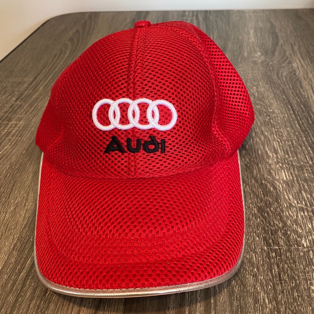 audi hat